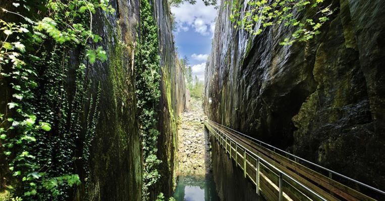 Les Gites Du Gauliat Espartignac Bagian luar foto